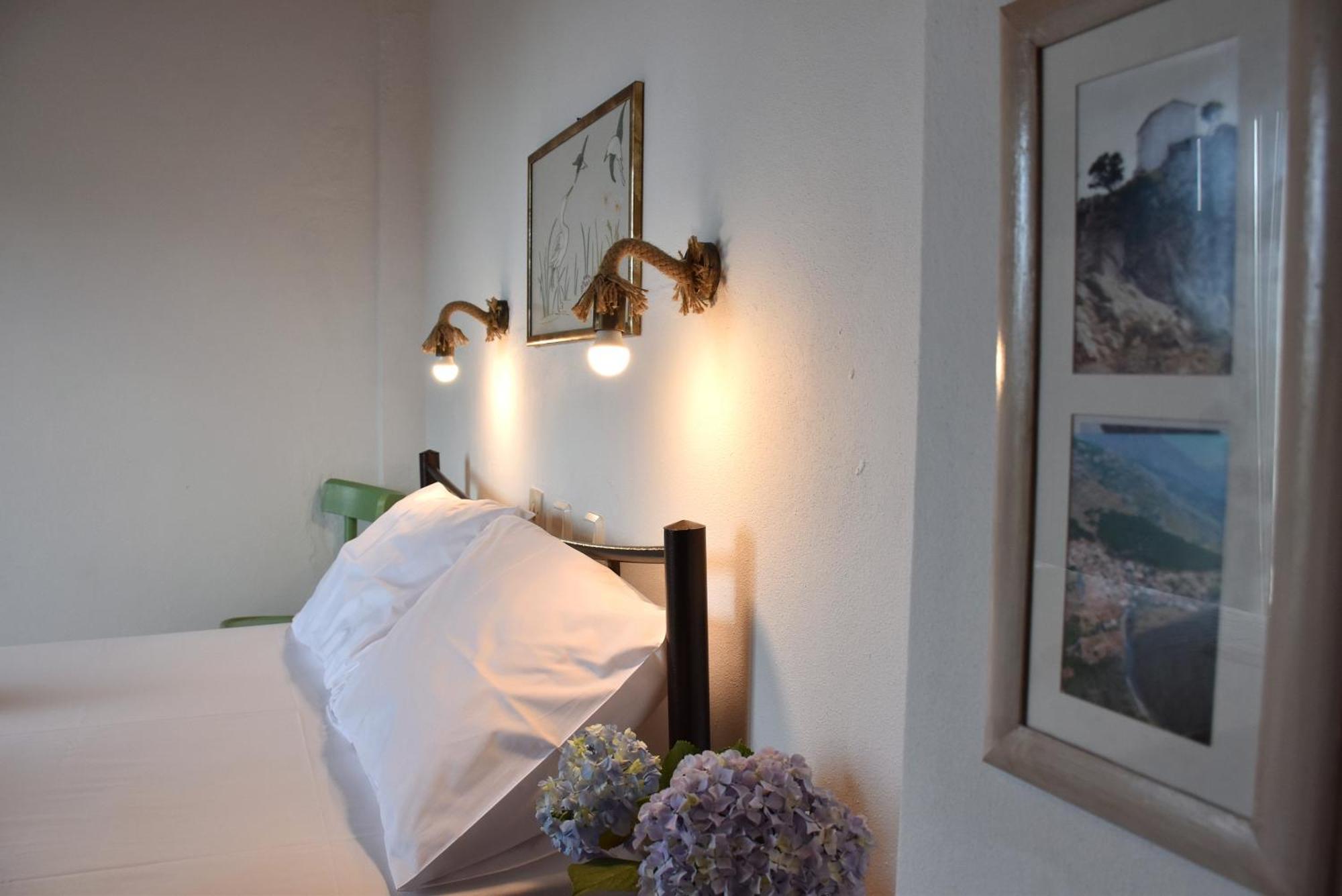 Mirsini Apartments Kariotes Luaran gambar