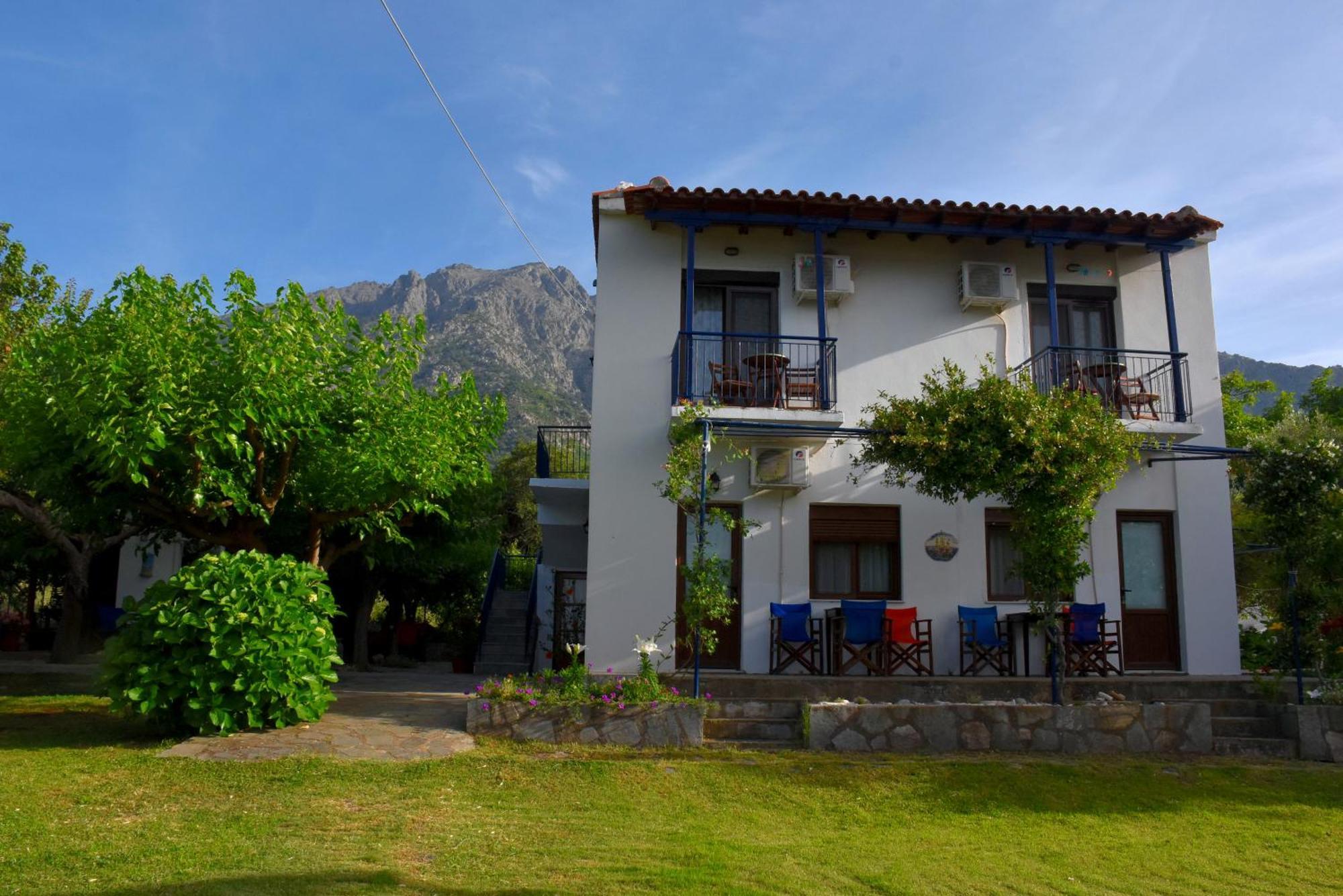 Mirsini Apartments Kariotes Luaran gambar