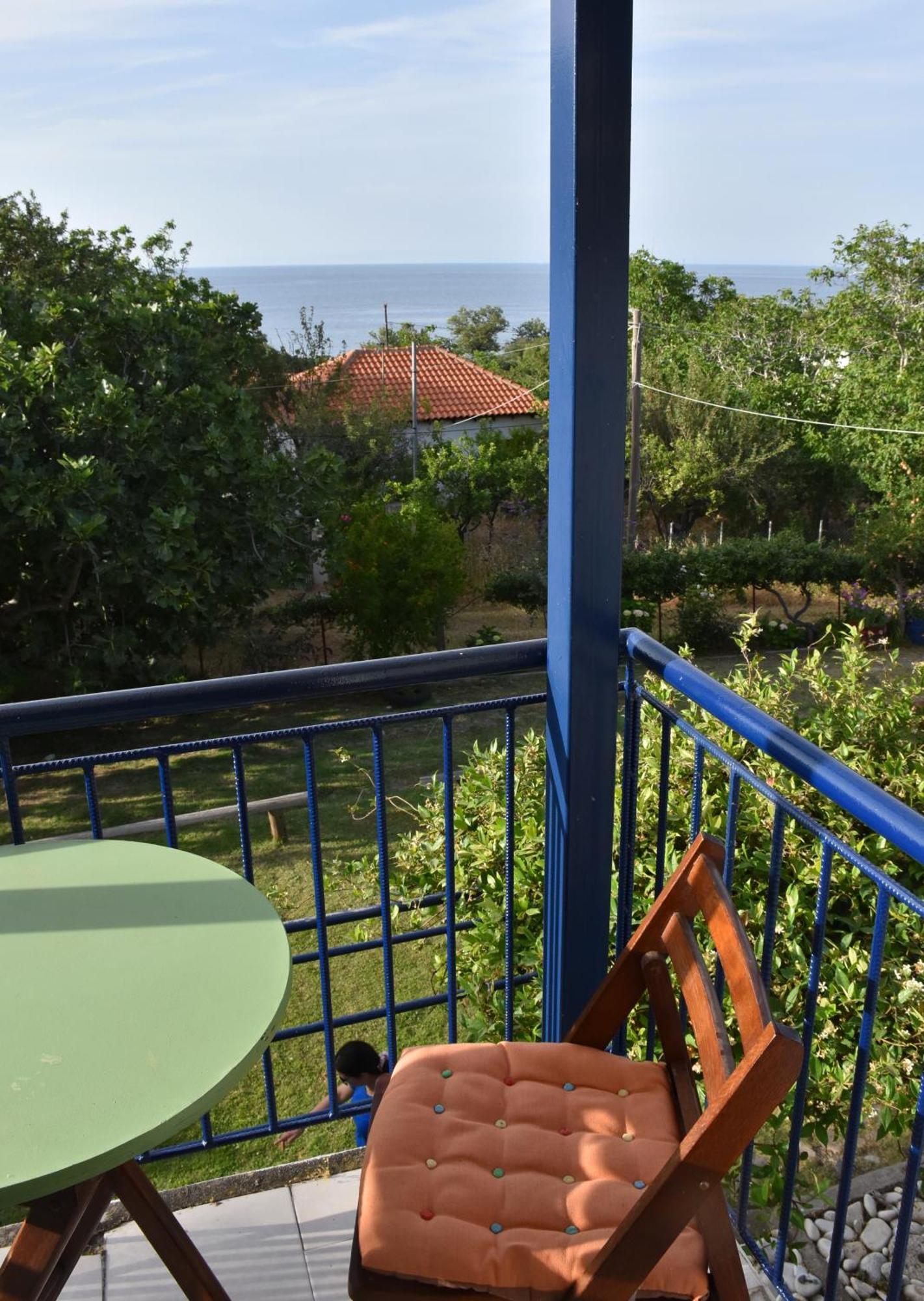 Mirsini Apartments Kariotes Luaran gambar