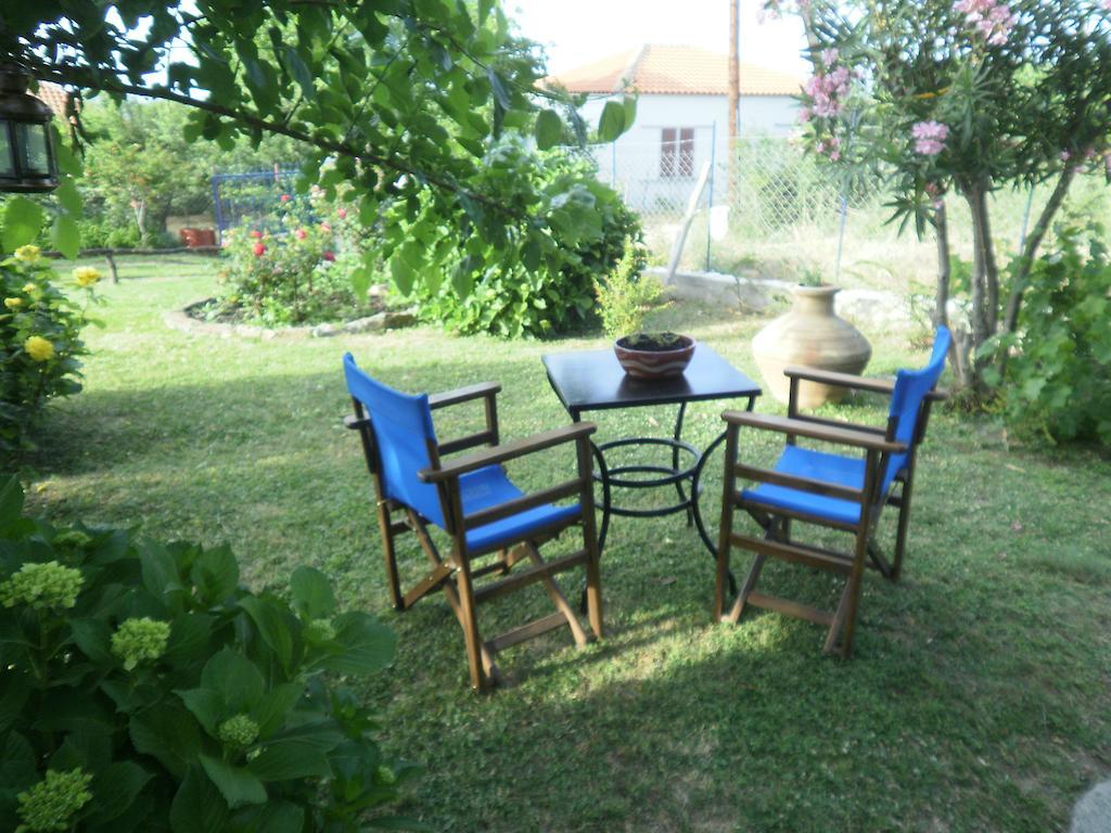 Mirsini Apartments Kariotes Luaran gambar